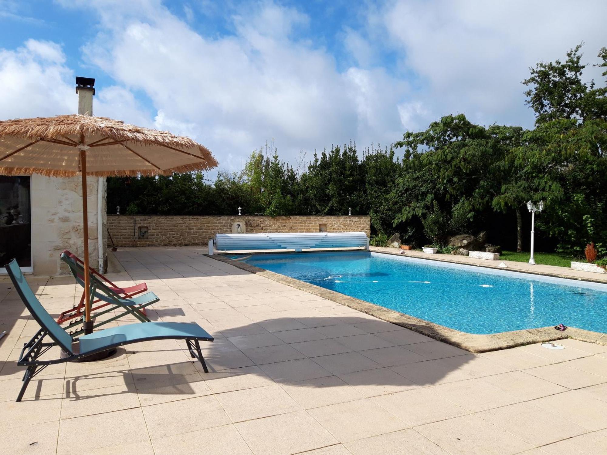 Hotel Domaine Fontcouverte à Fontcouverte  Extérieur photo
